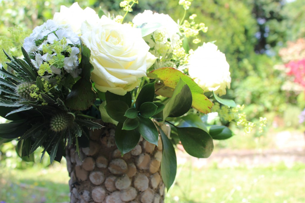 Finished flower table setting